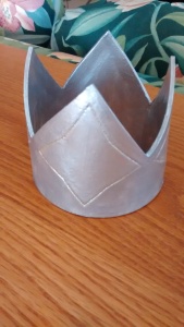 I then decided, heck, let's remake the crown using pure, liquid silver. I swear, that is not foam. It is real silver. Made in my smithy.